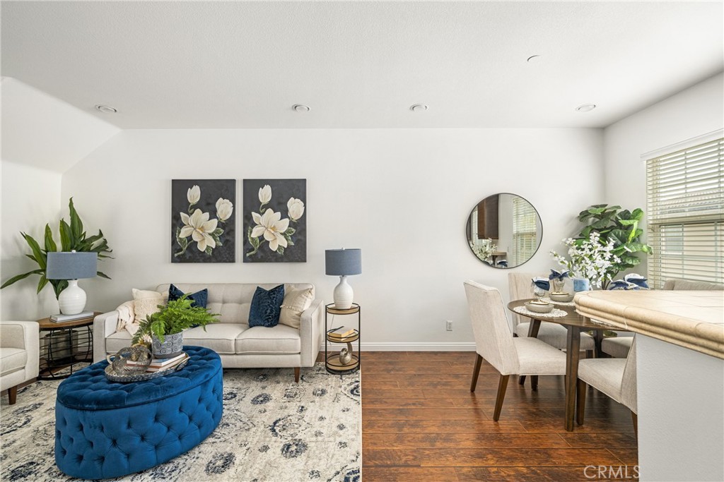 1512 Valencia Avenue