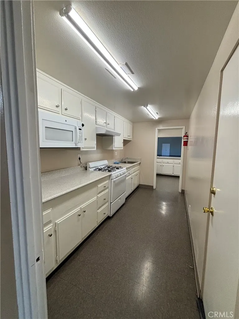 3101 S. Fairview St # 6