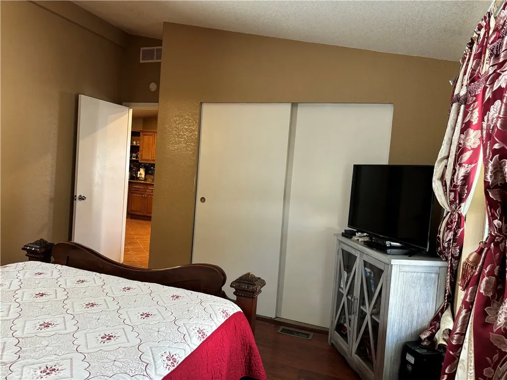 3101 S. Fairview St # 6