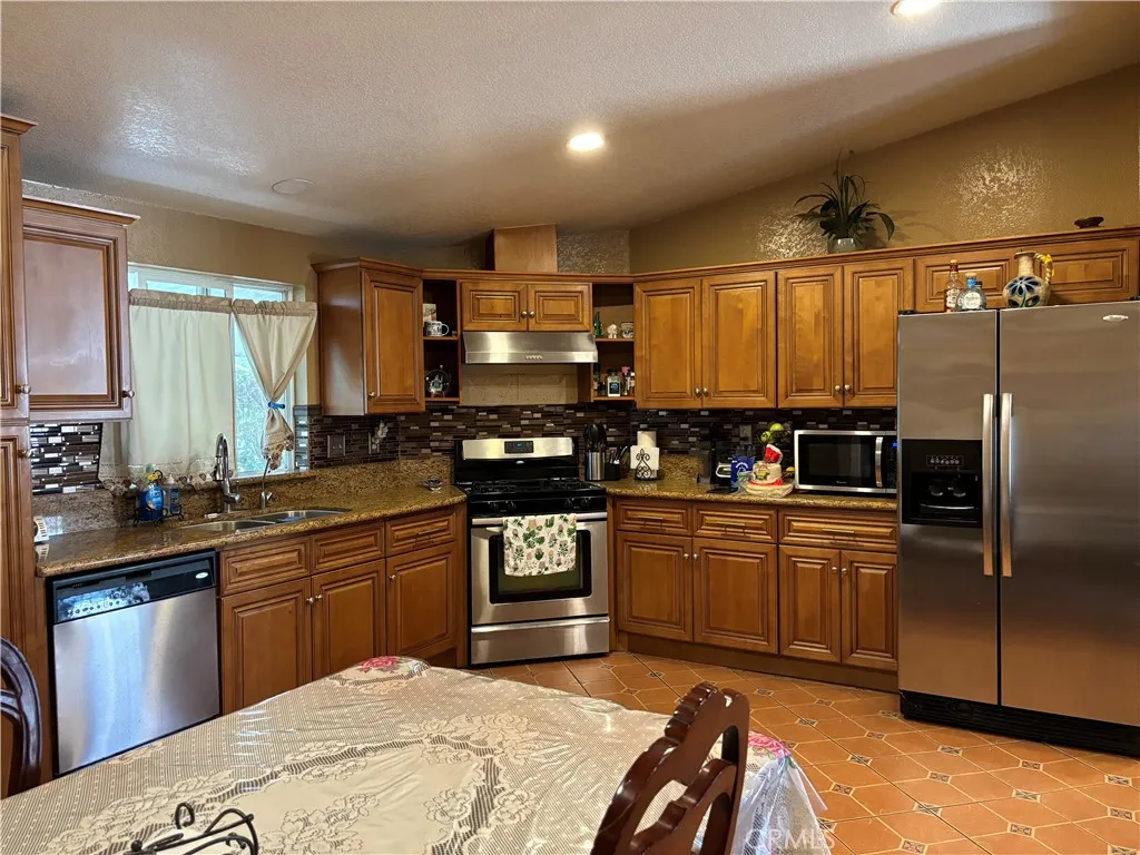 3101 S. Fairview St # 6