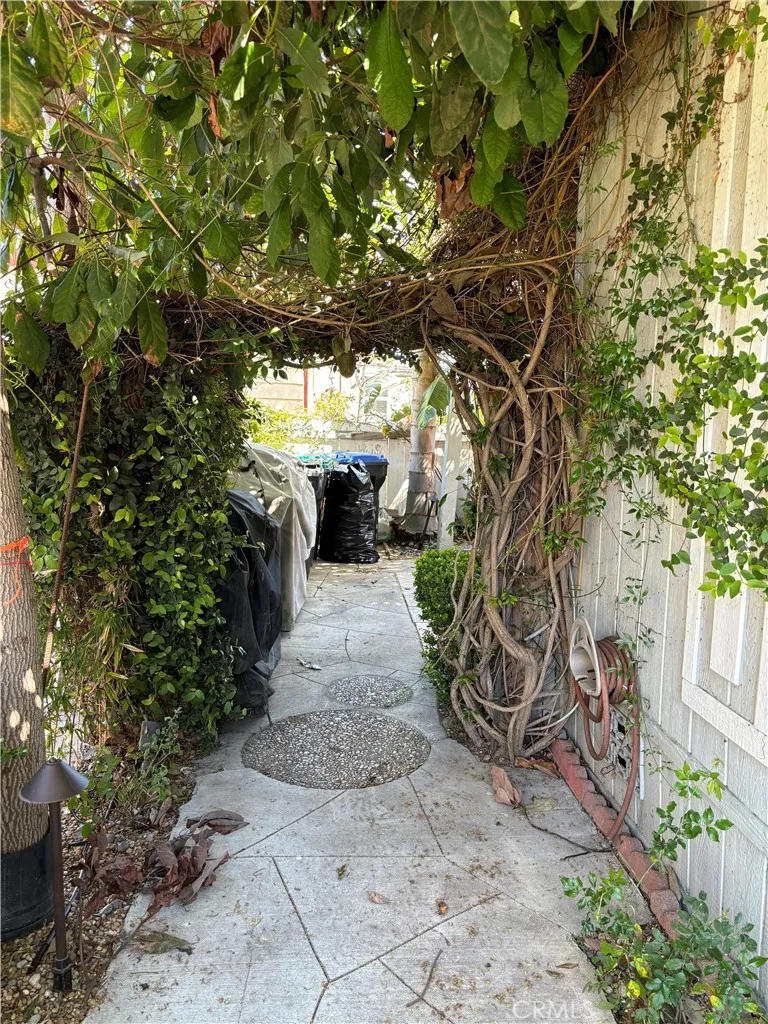 3101 S. Fairview St # 6