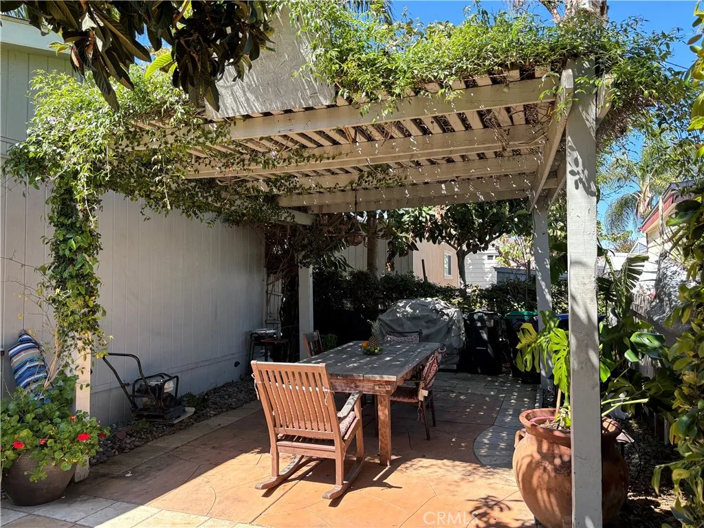 3101 S. Fairview St # 6