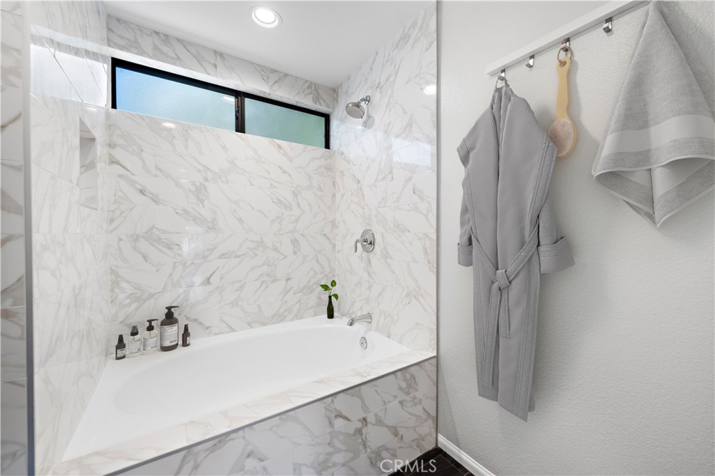 23247 Cherry Hills 46