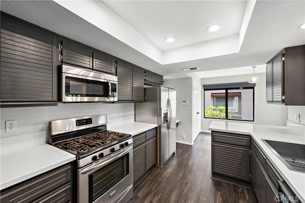 23247 Cherry Hills 46