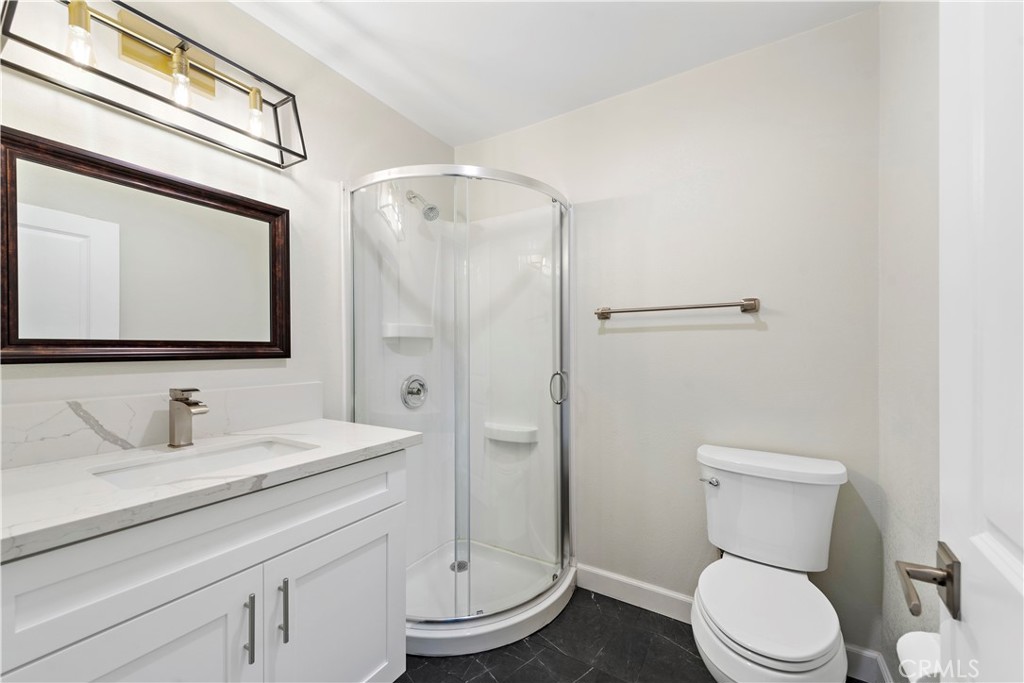 621 E Sycamore Avenue