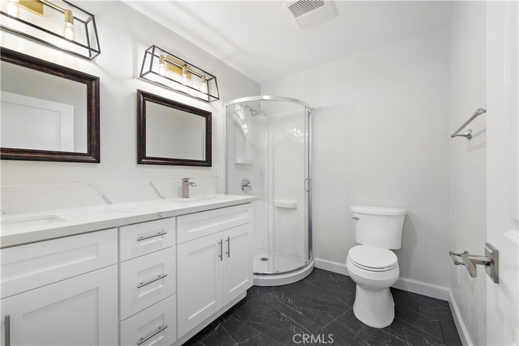 621 E Sycamore Avenue