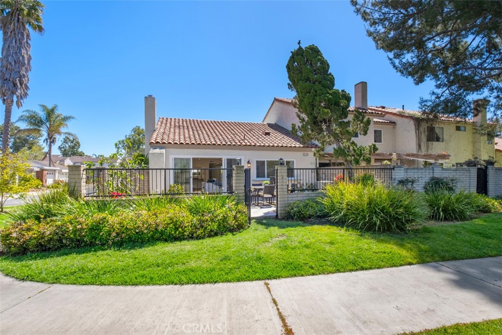 12 Redwood Tree Lane