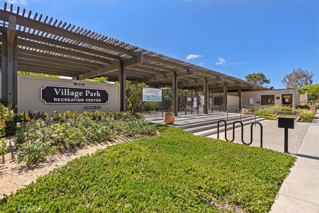 12 Redwood Tree Lane