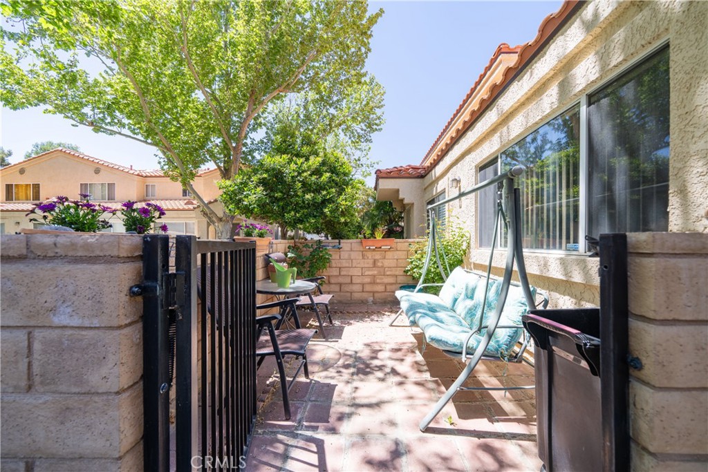 43485 30th Street W 4