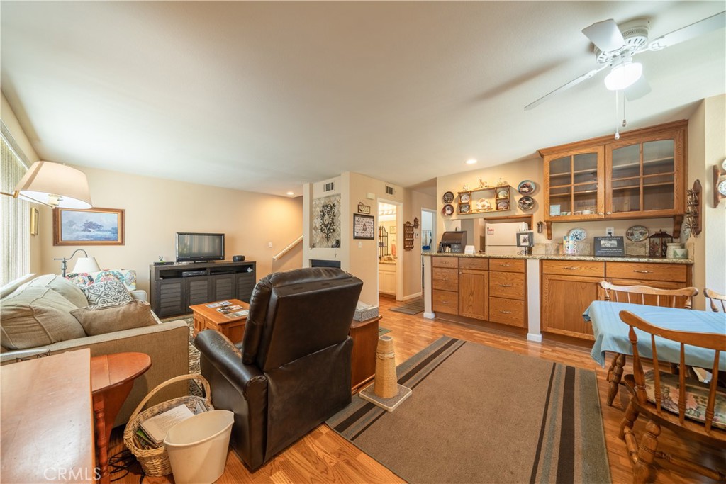 43485 30th Street W 4