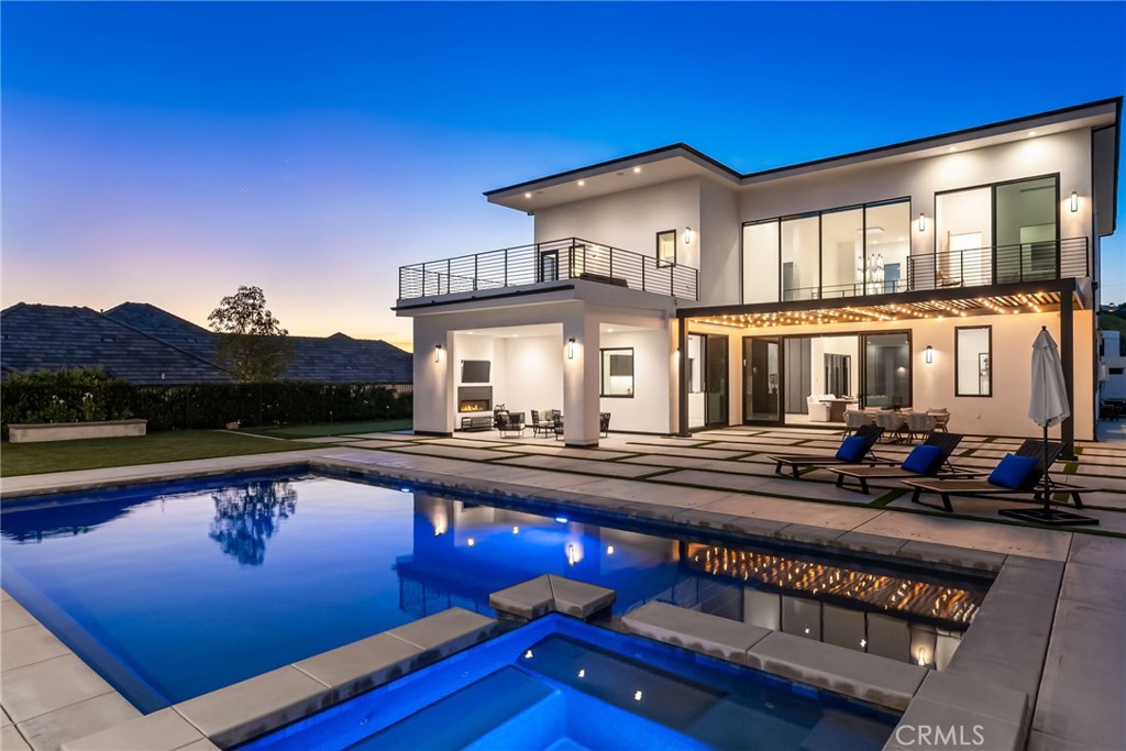 18852 Canyon Crest