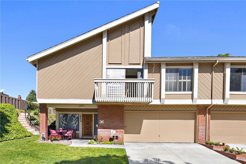 653 W Glenwood