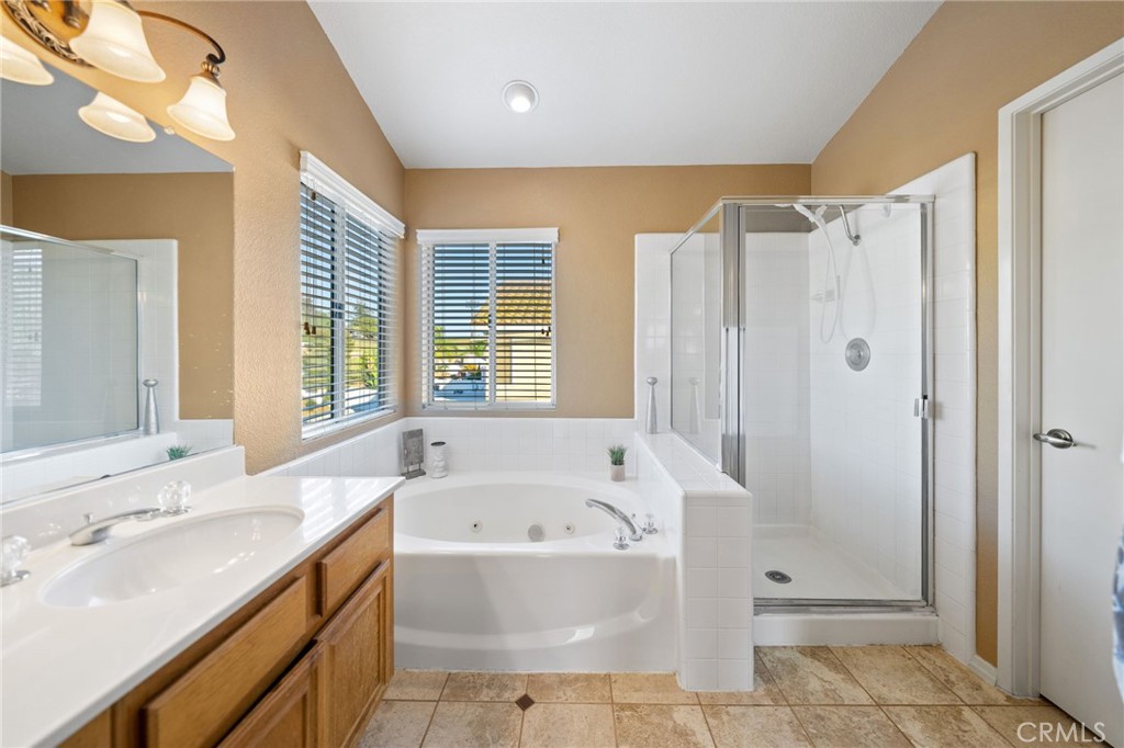 25220 Corte Sombrero