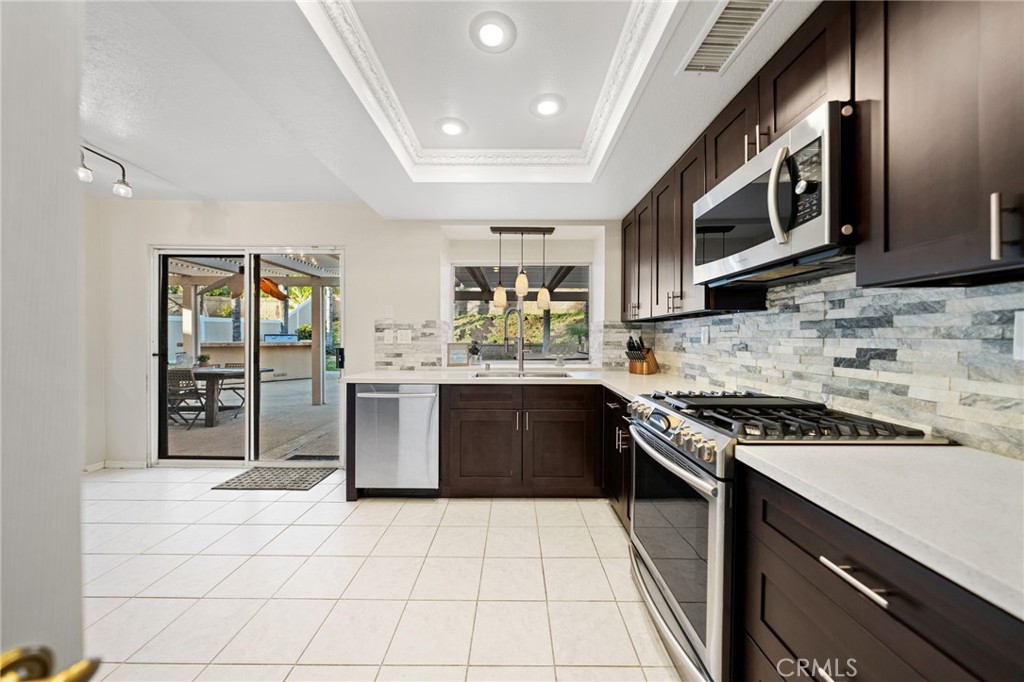 25220 Corte Sombrero