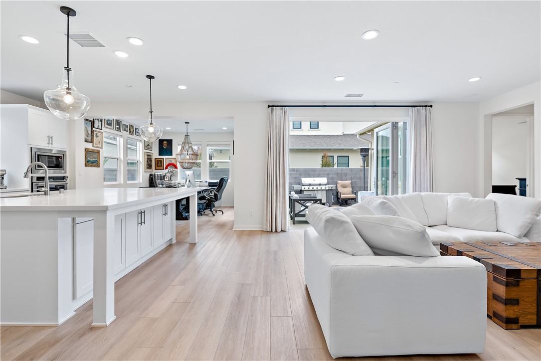 42 Alienta Lane