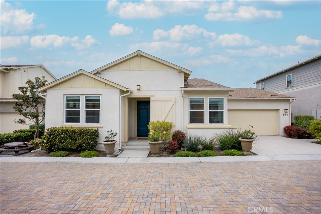 42 Alienta Lane