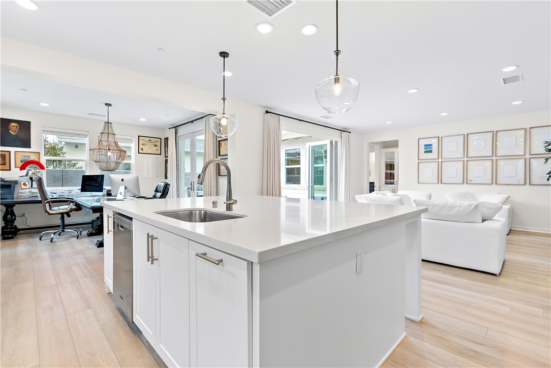 42 Alienta Lane