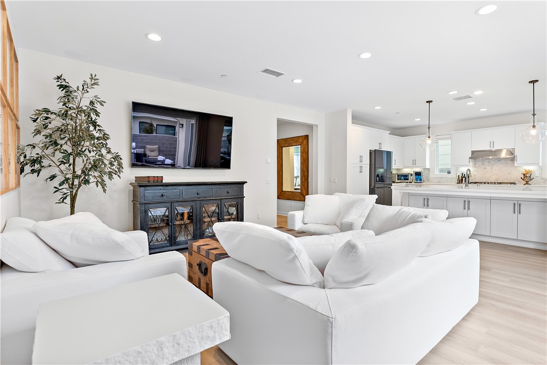 42 Alienta Lane