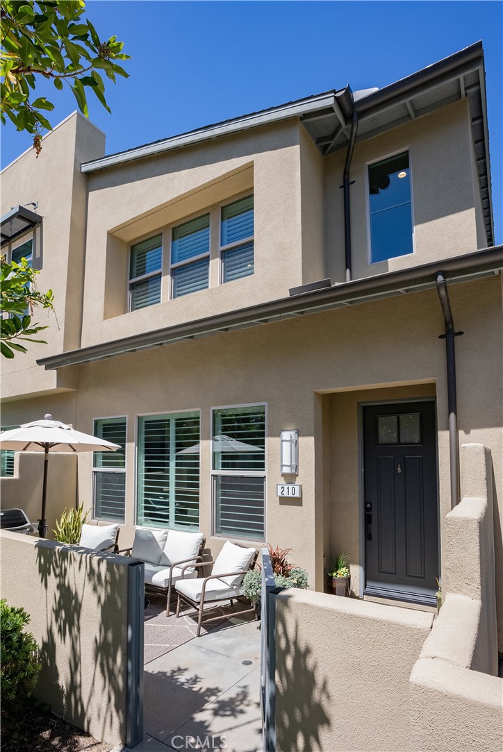210 Alienta Lane