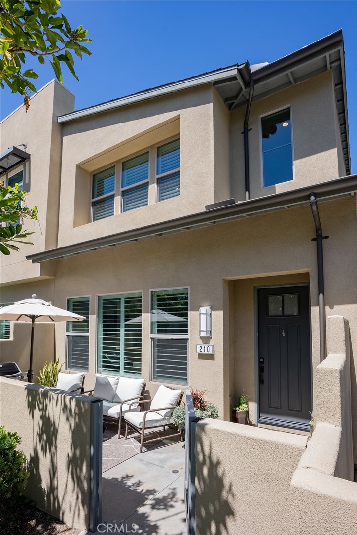 210 Alienta Lane