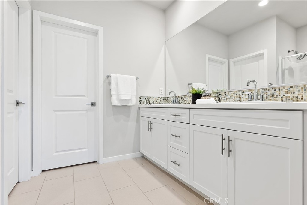 210 Alienta Lane