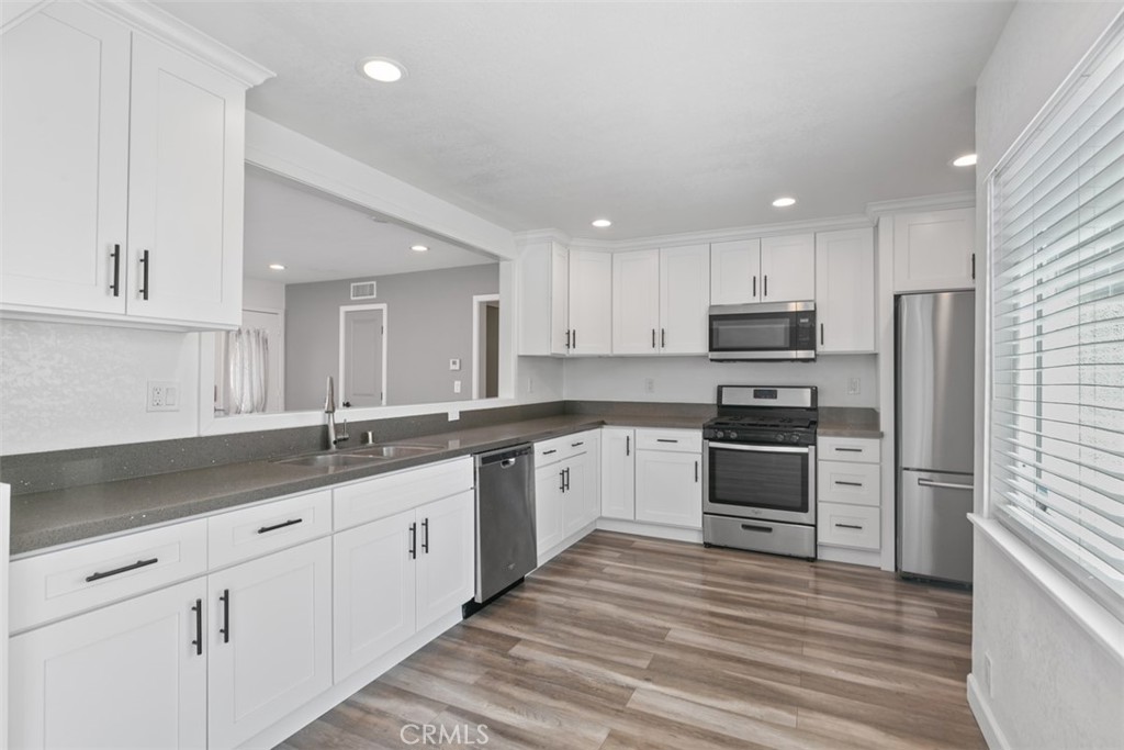 2836 W Elmlawn Drive