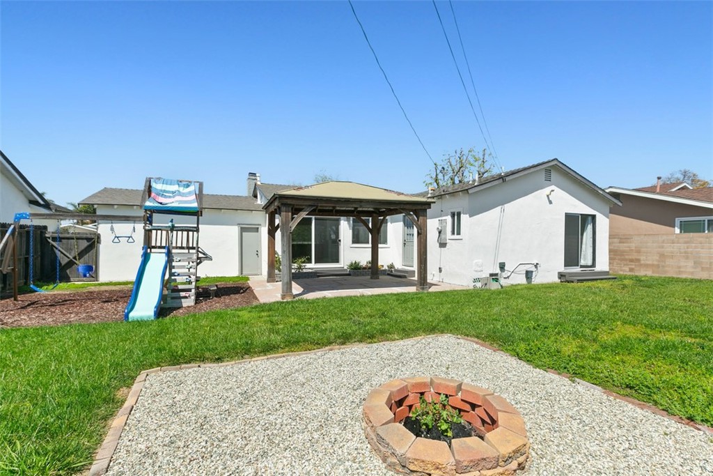 2836 W Elmlawn Drive