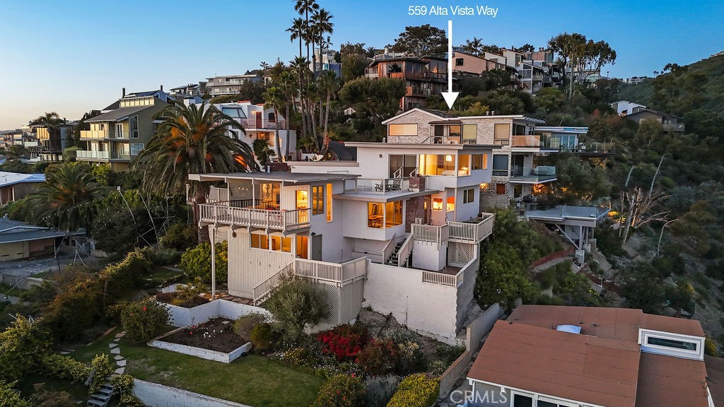 559 Alta Vista Way