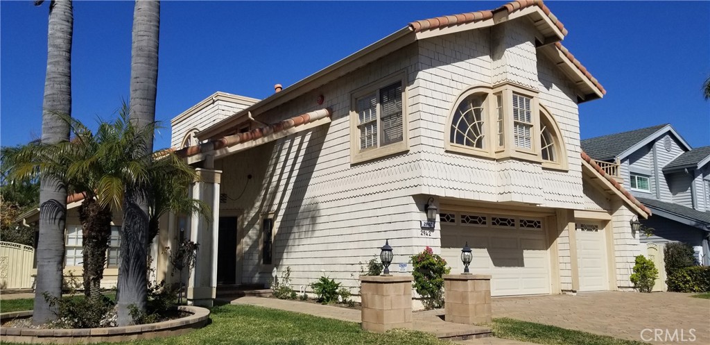 2942 Calle Frontera