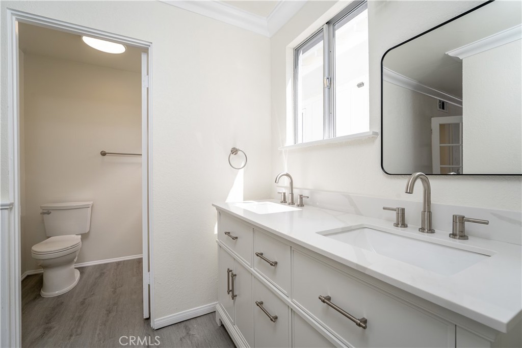 223 1/2 Sapphire Avenue