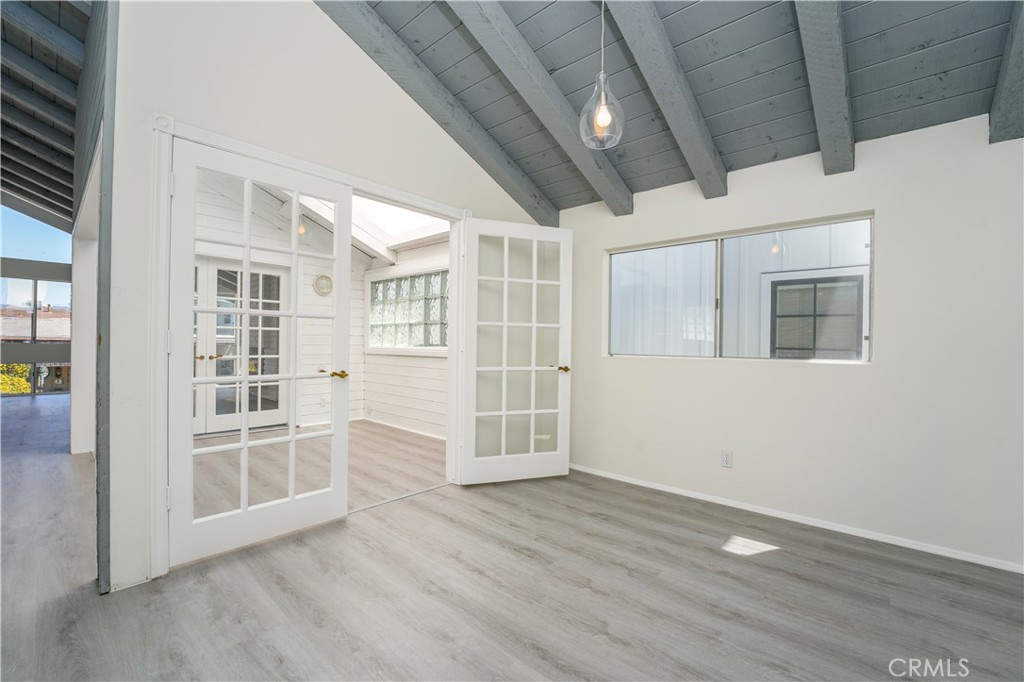 223 1/2 Sapphire Avenue