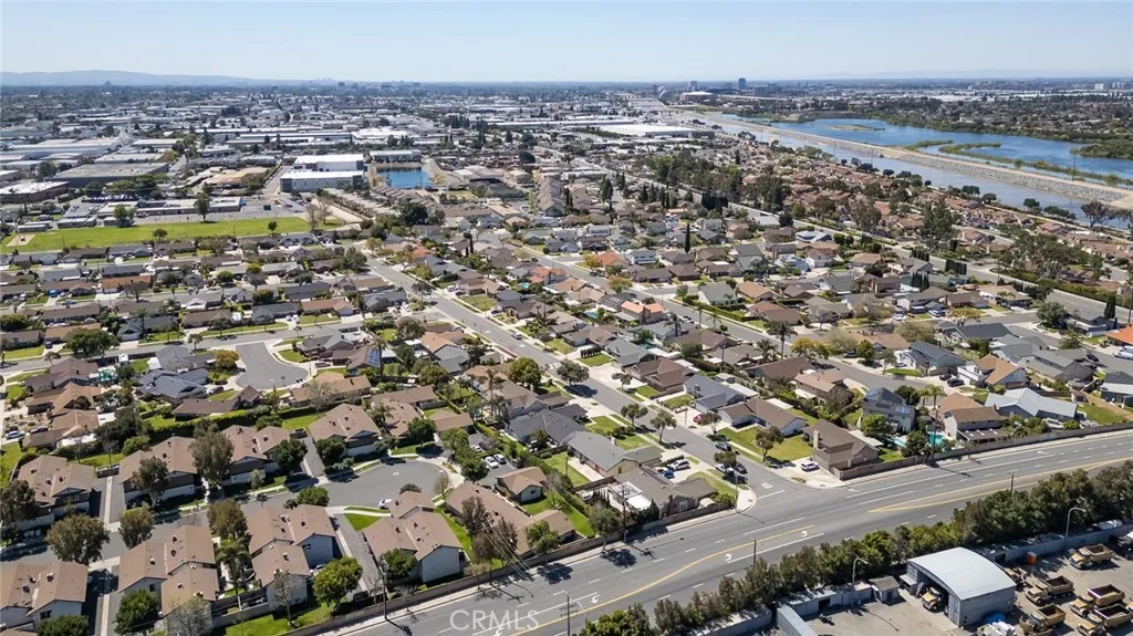 2745 N Pampas Street