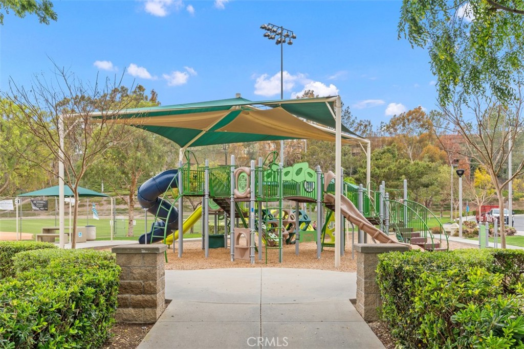 28 Santa Clara Street