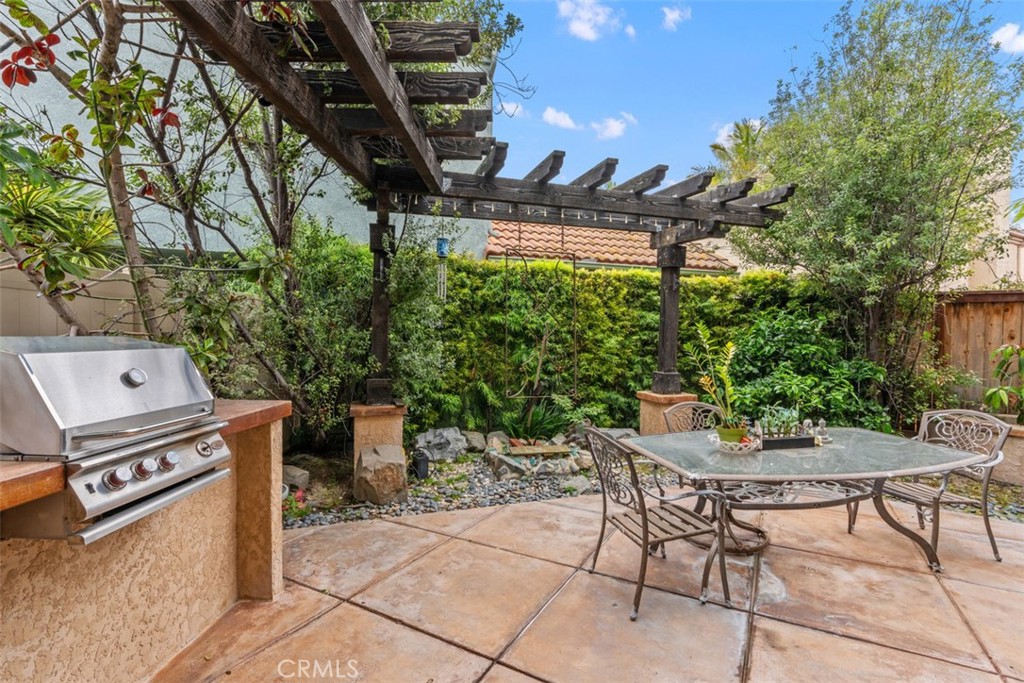 28 Santa Clara Street