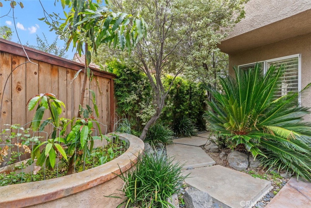 28 Santa Clara Street