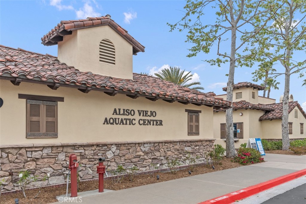 28 Santa Clara Street