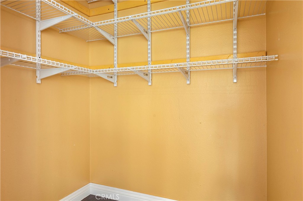 10520 Lakeside Drive N E