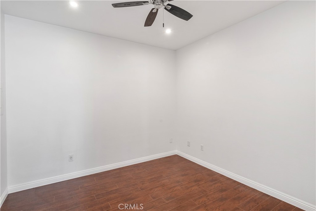 10520 Lakeside Drive N E