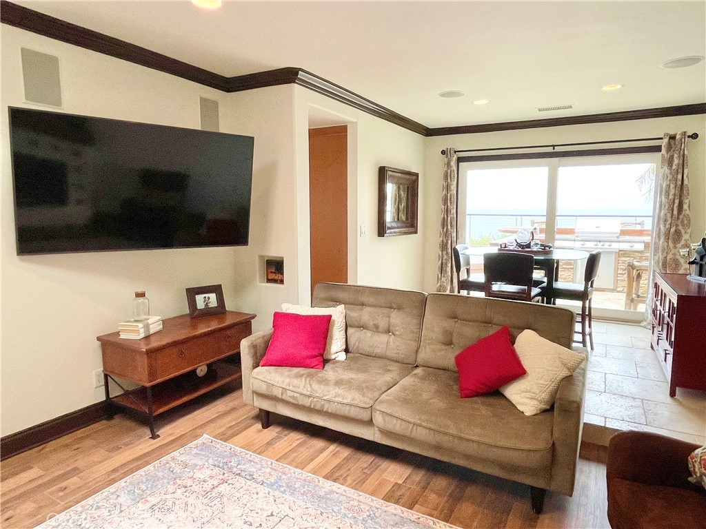 906 Avenida Salvador