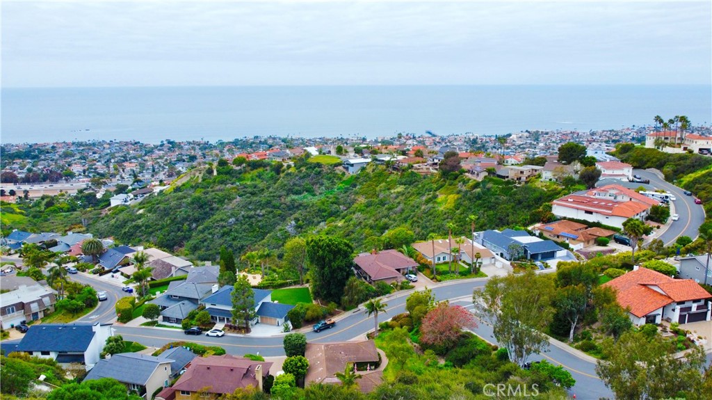 906 Avenida Salvador