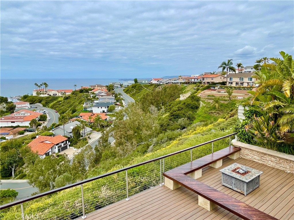 906 Avenida Salvador