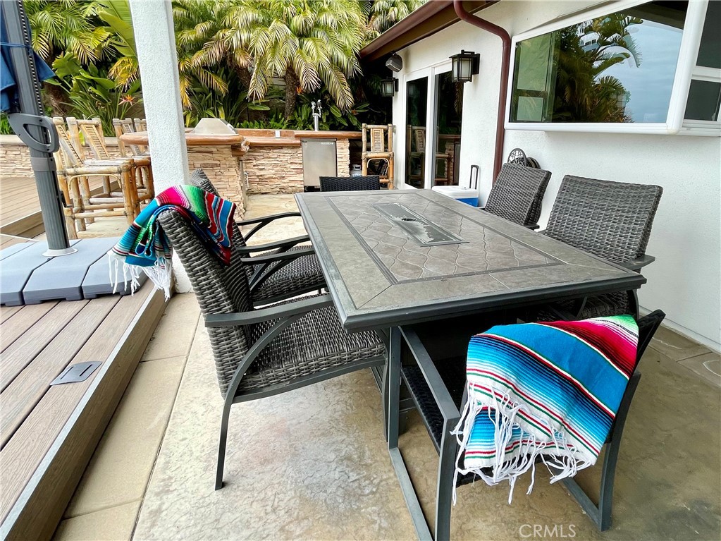 906 Avenida Salvador