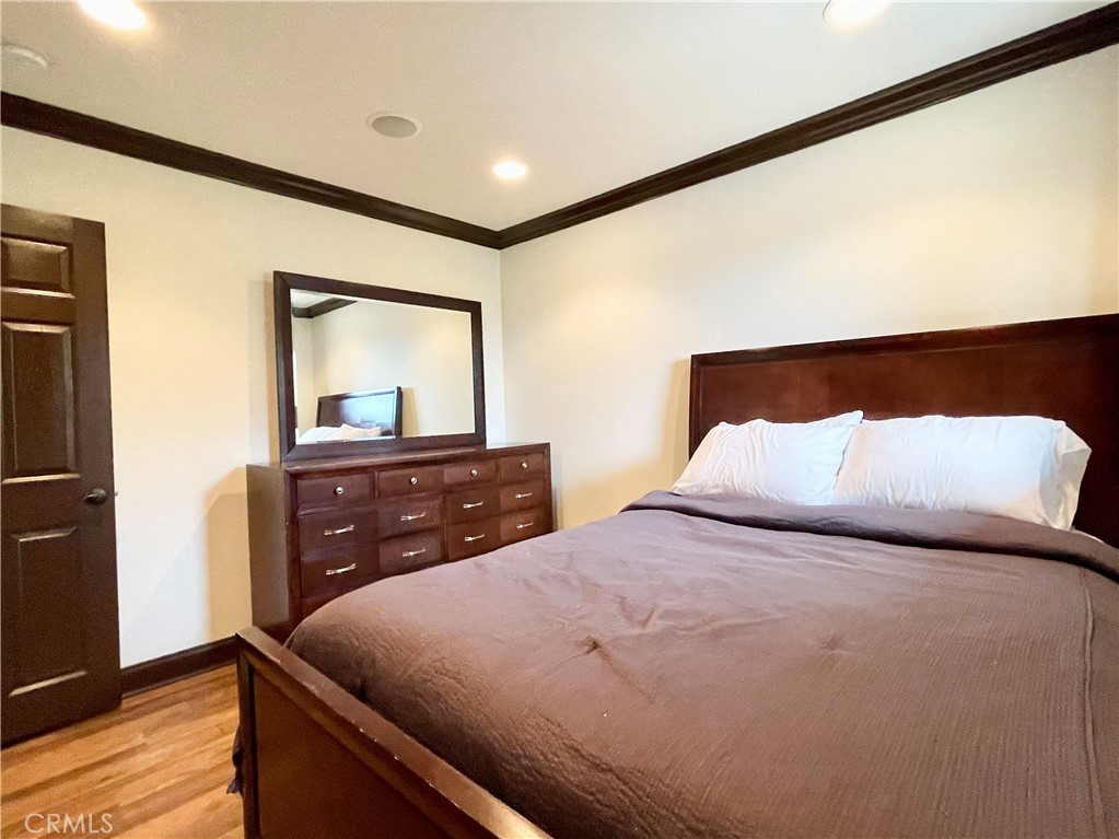 906 Avenida Salvador