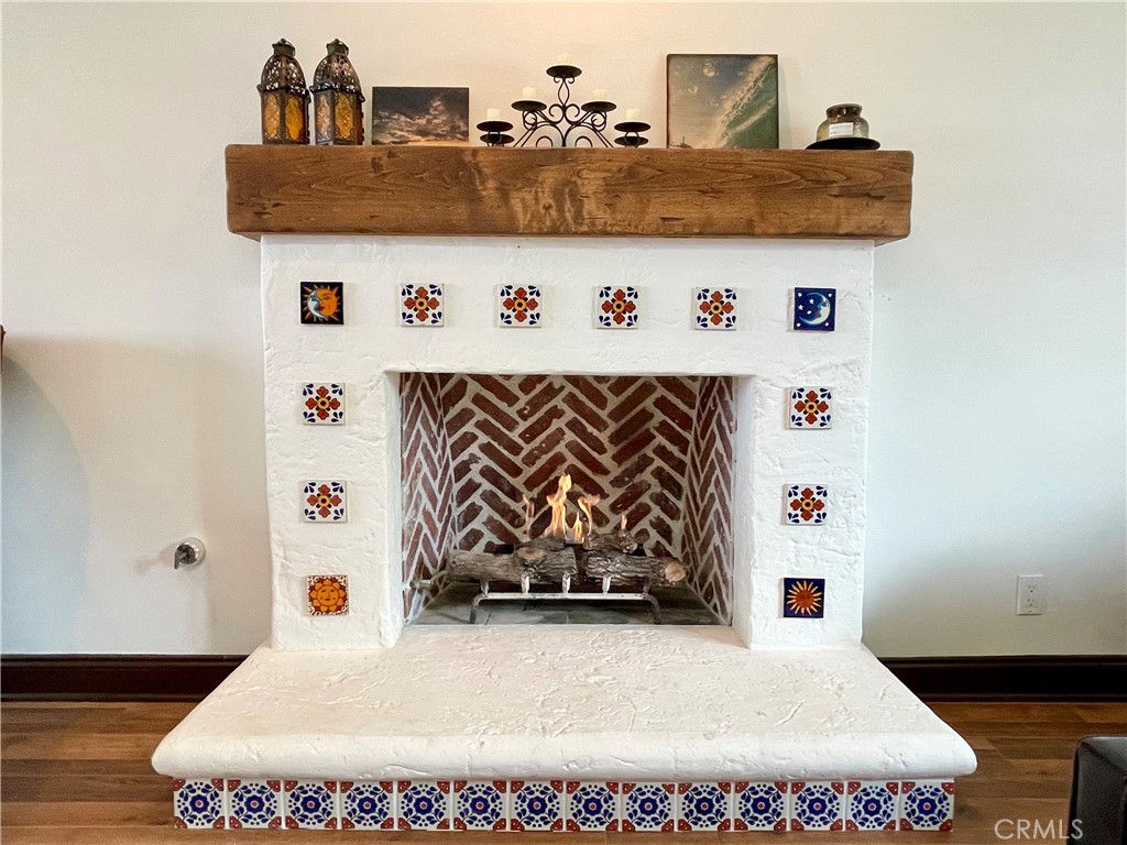 906 Avenida Salvador