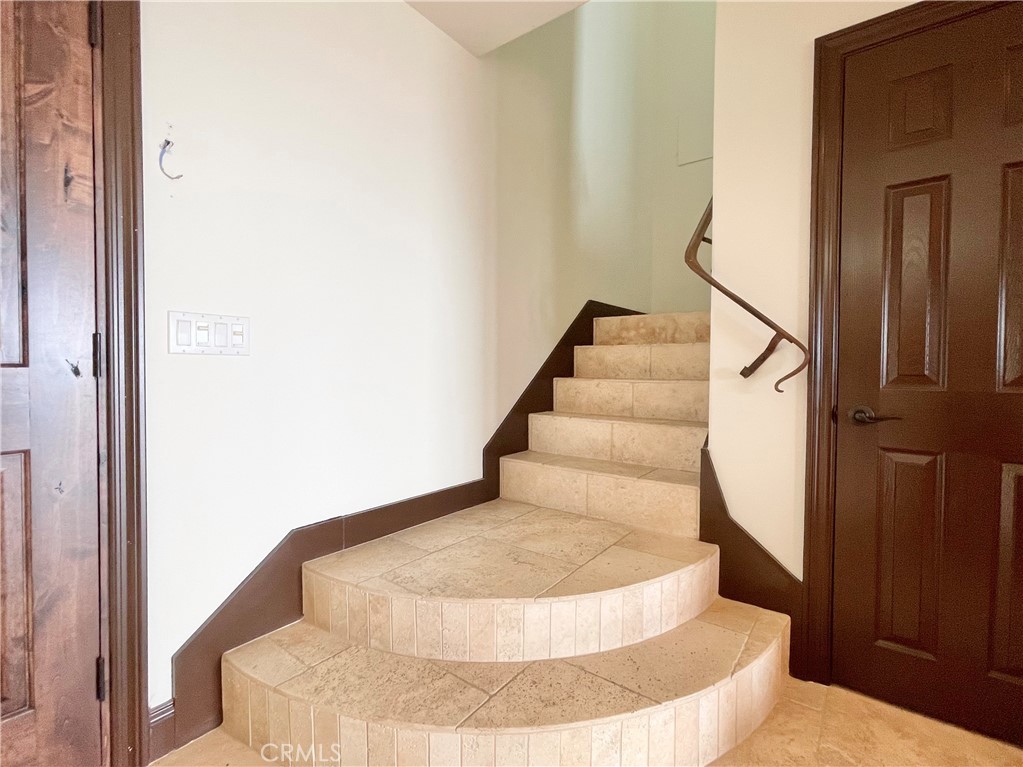 906 Avenida Salvador