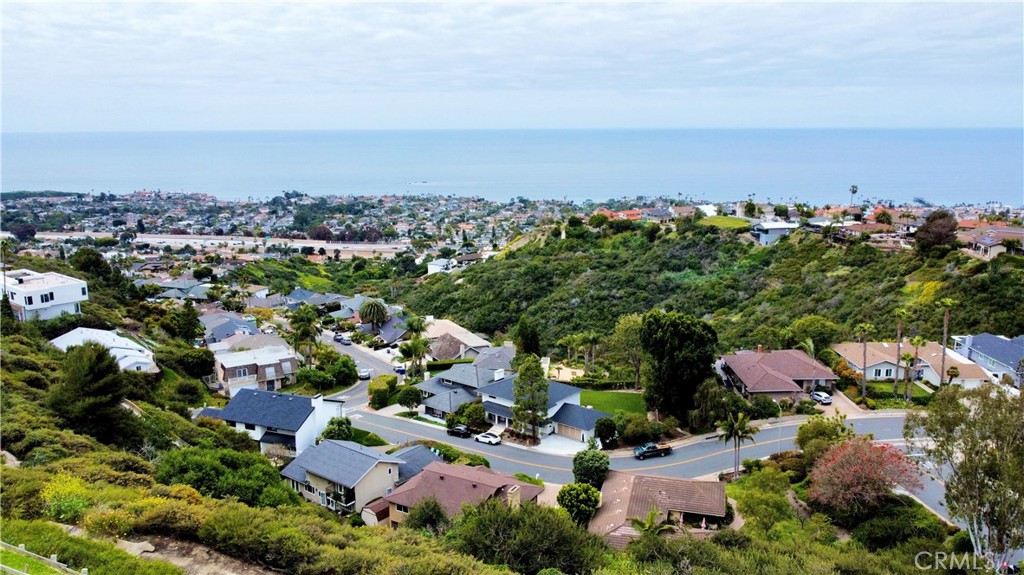 906 Avenida Salvador