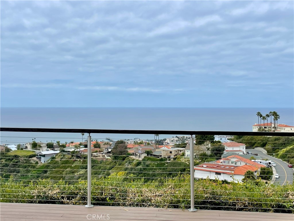 906 Avenida Salvador