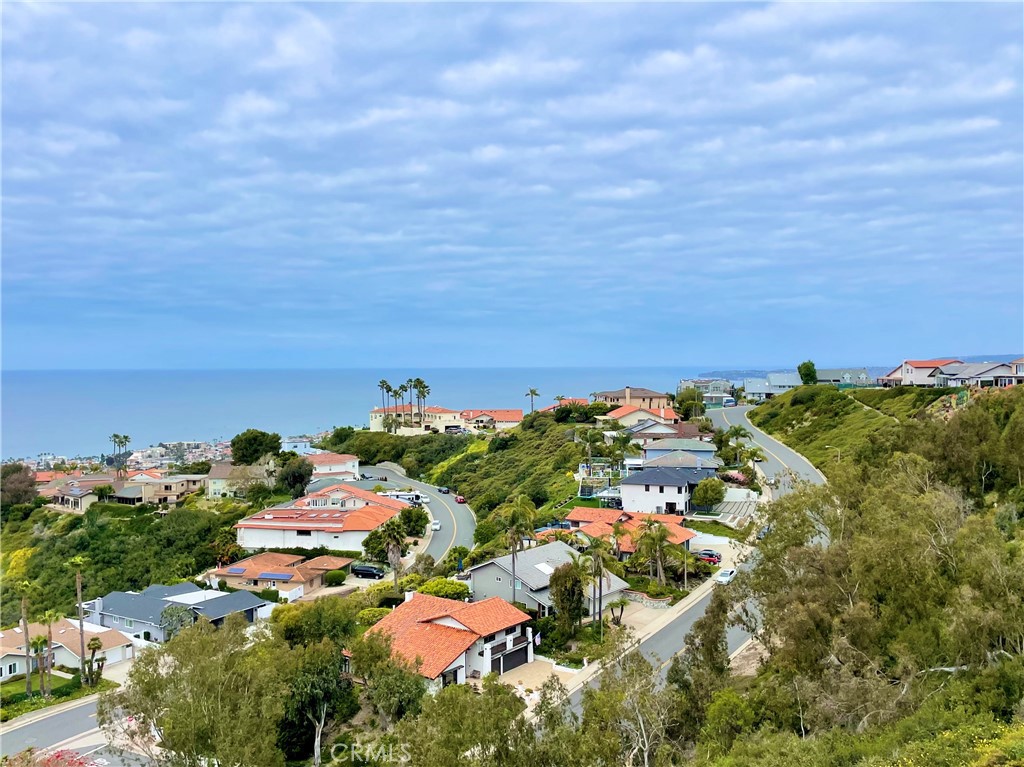 906 Avenida Salvador