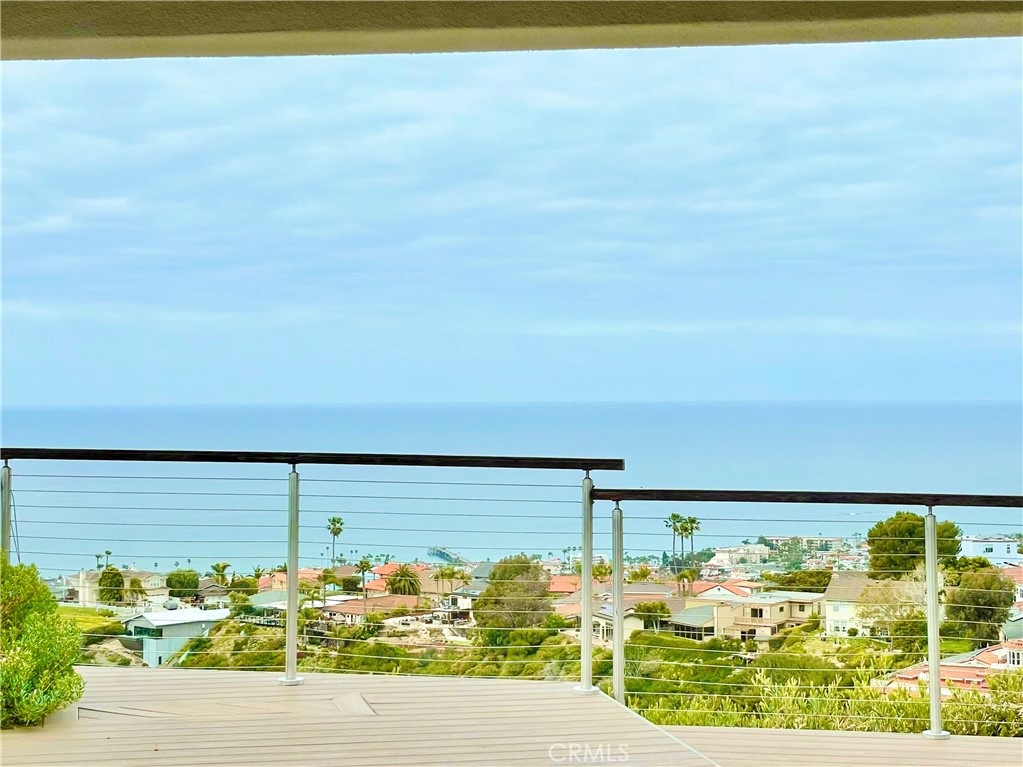 906 Avenida Salvador