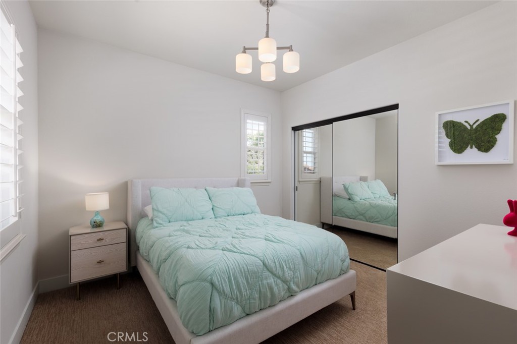 34189 Hourglass Street